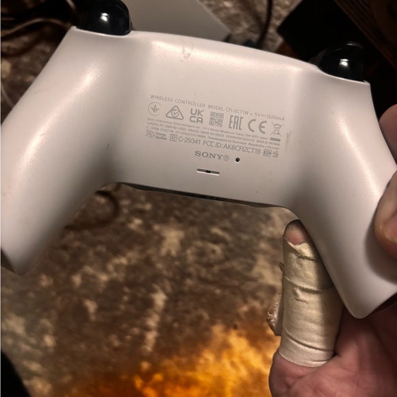 Sony Black Controller - Picture 2 of 6